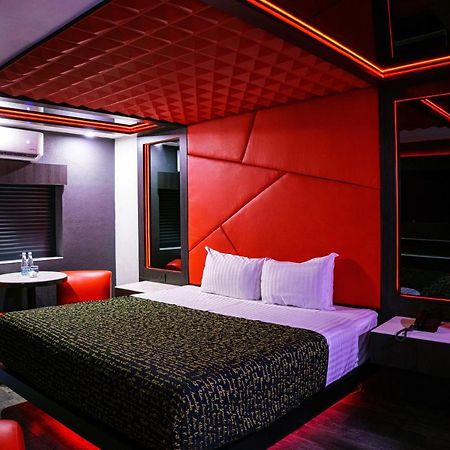 Hotel Passion Secrets Villas And Suites Toluca Exteriör bild